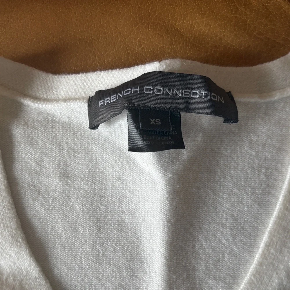 French Connection Women's Black, Gray, and White Sweater pack of 5 sweaters - Picture 5 of 12